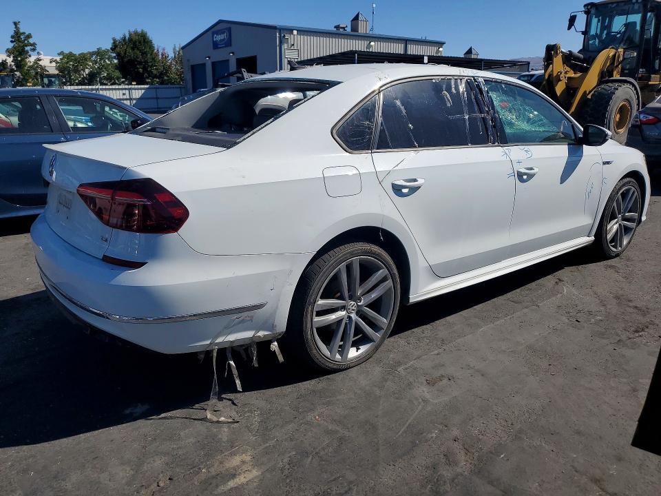 Photo 3 from auction – 2018 VOLKSWAGEN PASSAT with VIN 1VWAA7A36JC036971