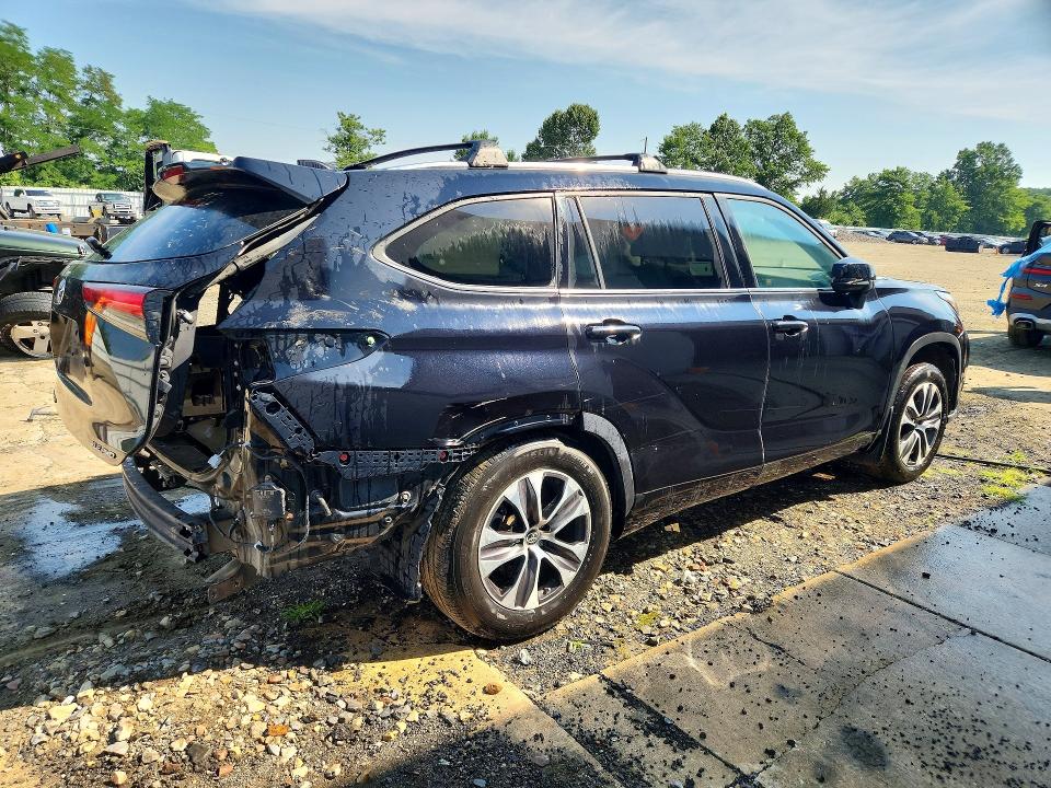 Photo 3 from auction – 2020 TOYOTA HIGHLANDER with VIN 5TDHZRBH8LS503177