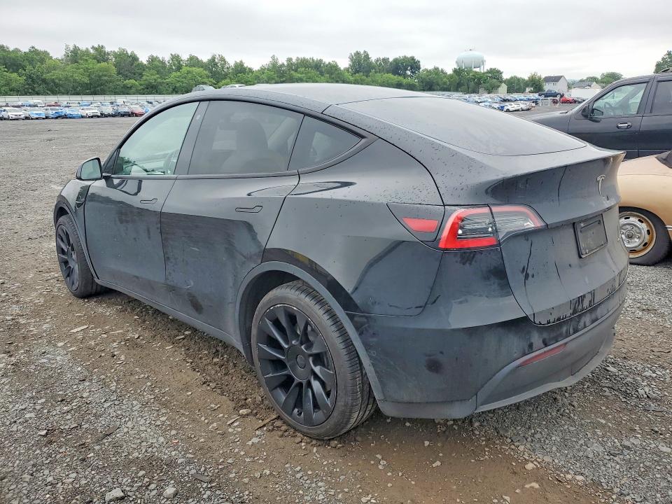 Photo 2 from auction – 2021 TESLA MODEL Y with VIN 5YJYGDEE8MF060965