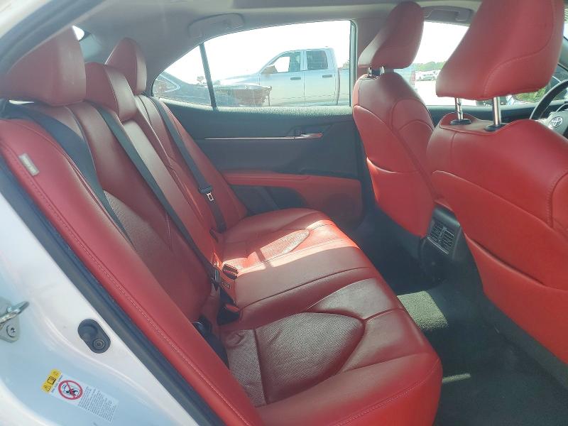 Снимка 10 от търг – 2019 TOYOTA CAMRY с VIN 4T1B61HK1KU184472