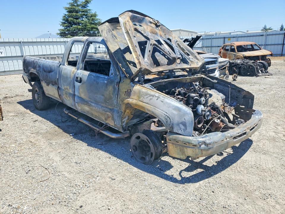Photo 4 from auction – 2005 CHEVROLET SILVERADO with VIN 1GCHK29U15E260240