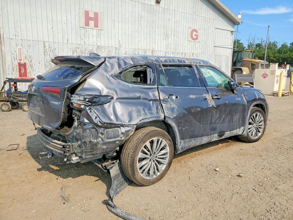 Photo 3 from auction – 2021 TOYOTA HIGHLANDER with VIN 5TDEBRCH6MS031228