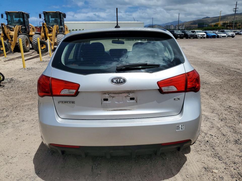 Photo 6 from auction – 2012 KIA FORTE with VIN KNAFU5A28C5547226