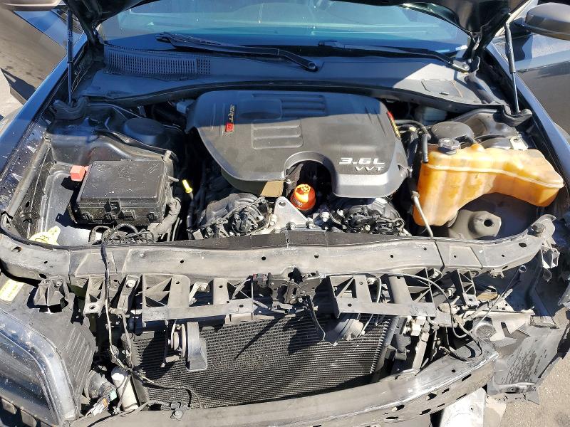 Photo 11 from auction – 2014 CHRYSLER 300C with VIN 2C3CCADG9EH235764