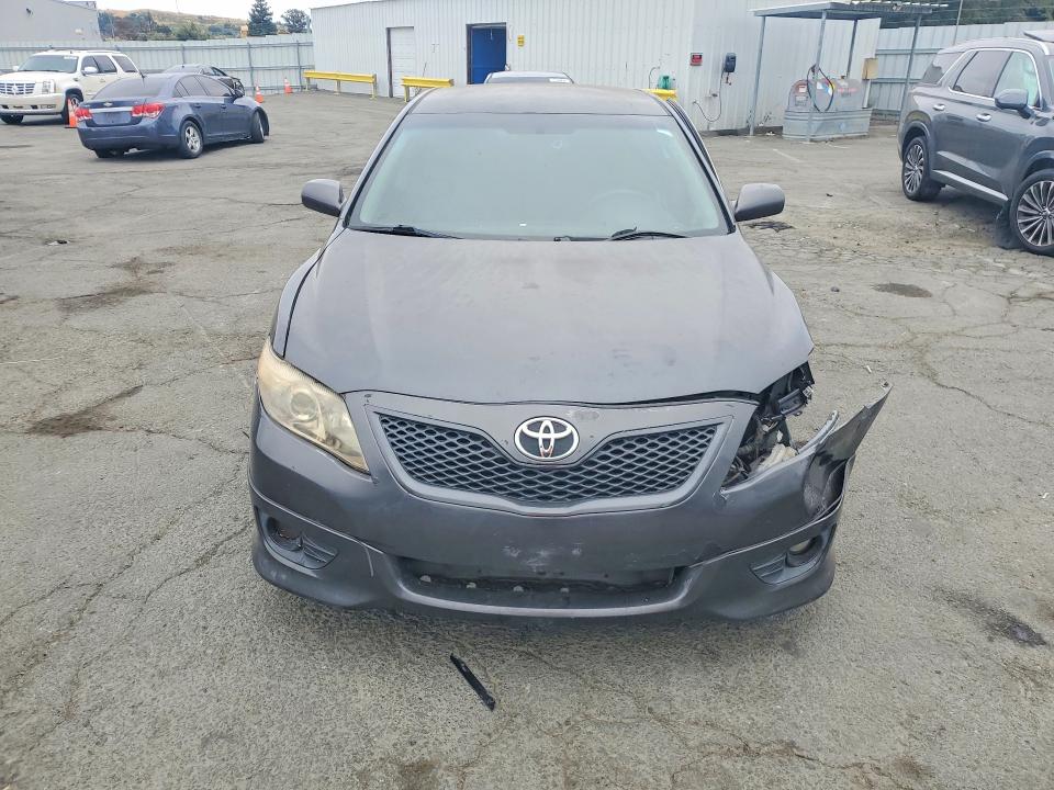 Photo 5 from auction – 2010 TOYOTA CAMRY with VIN 4T1BF3EK7AU063945