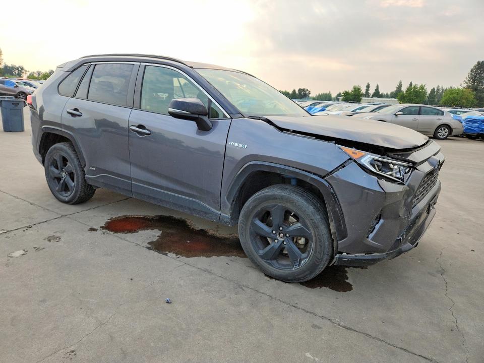 Photo 4 from auction – 2019 TOYOTA RAV4 with VIN JTMEWRFV2KJ019657