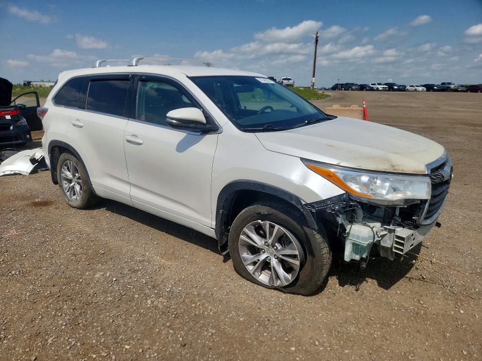 Photo 4 from auction – 2015 TOYOTA HIGHLANDER with VIN 5TDBKRFH8FS136354