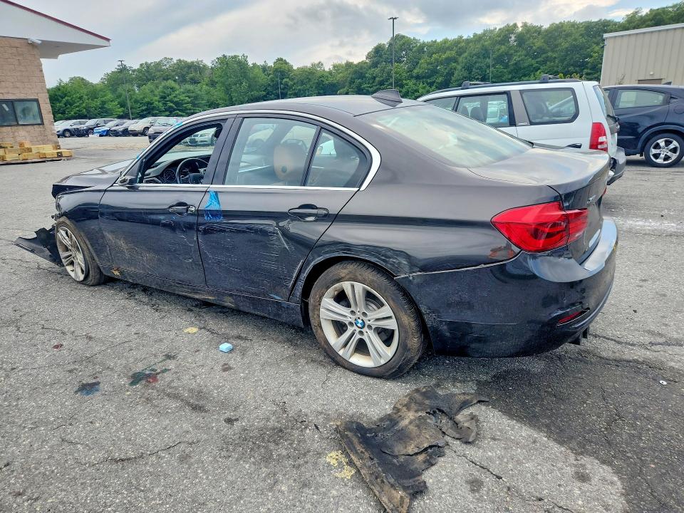 Photo 2 from auction – 2017 BMW 330 with VIN WBA8D9C38HA011526