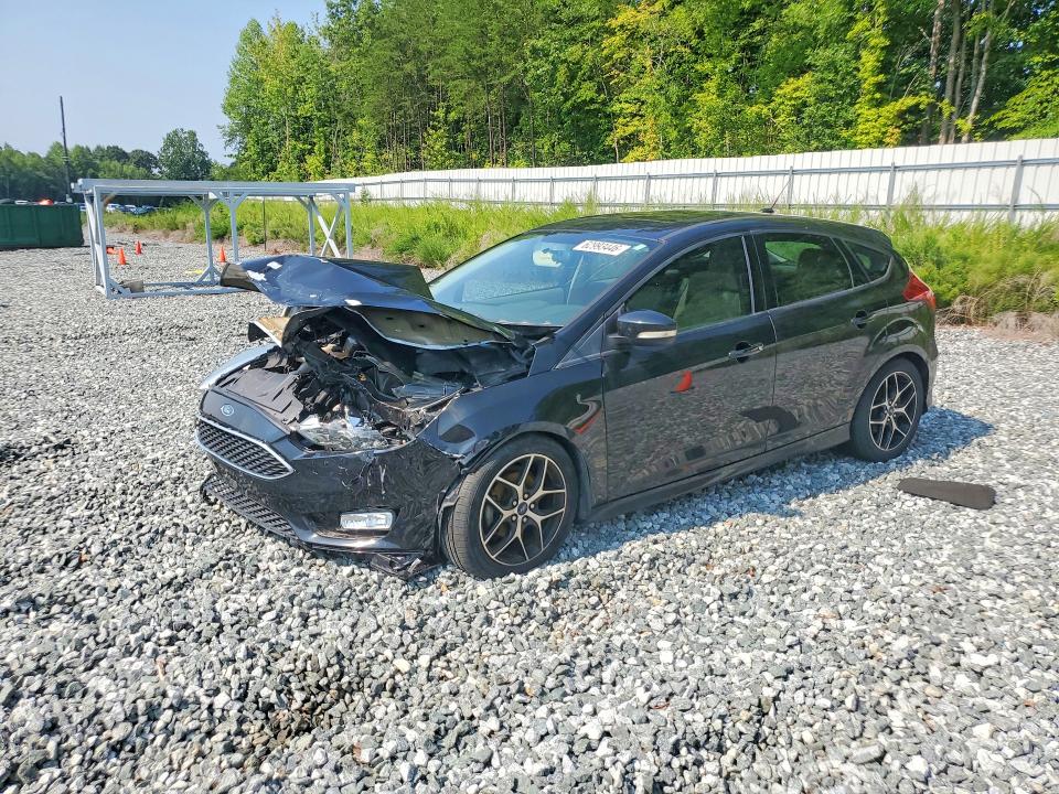 FORD FOCUS 2015 with VIN 1FADP3K28FL213398 - Photo from auction
