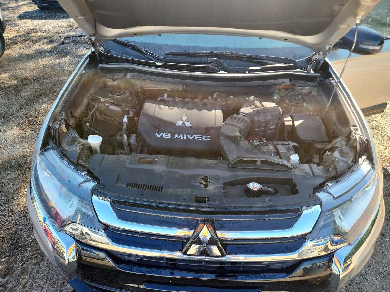 Photo 12 from auction – 2018 MITSUBISHI OUTLANDER with VIN JA4JZ3AX7JZ603865