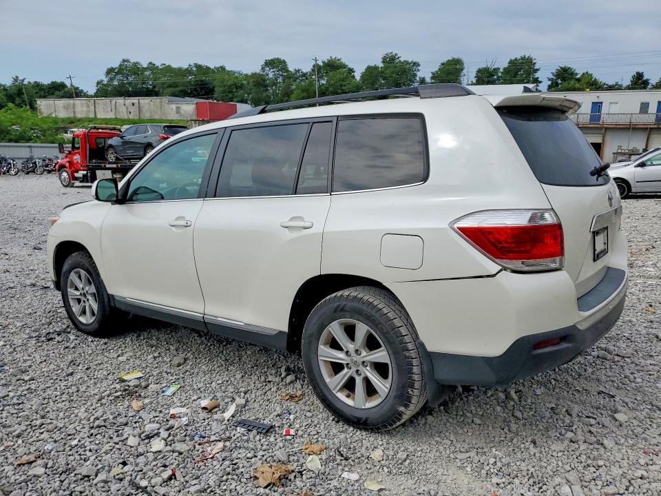 Photo 2 from auction – 2013 TOYOTA HIGHLANDER with VIN 5TDBK3EH5DS245284