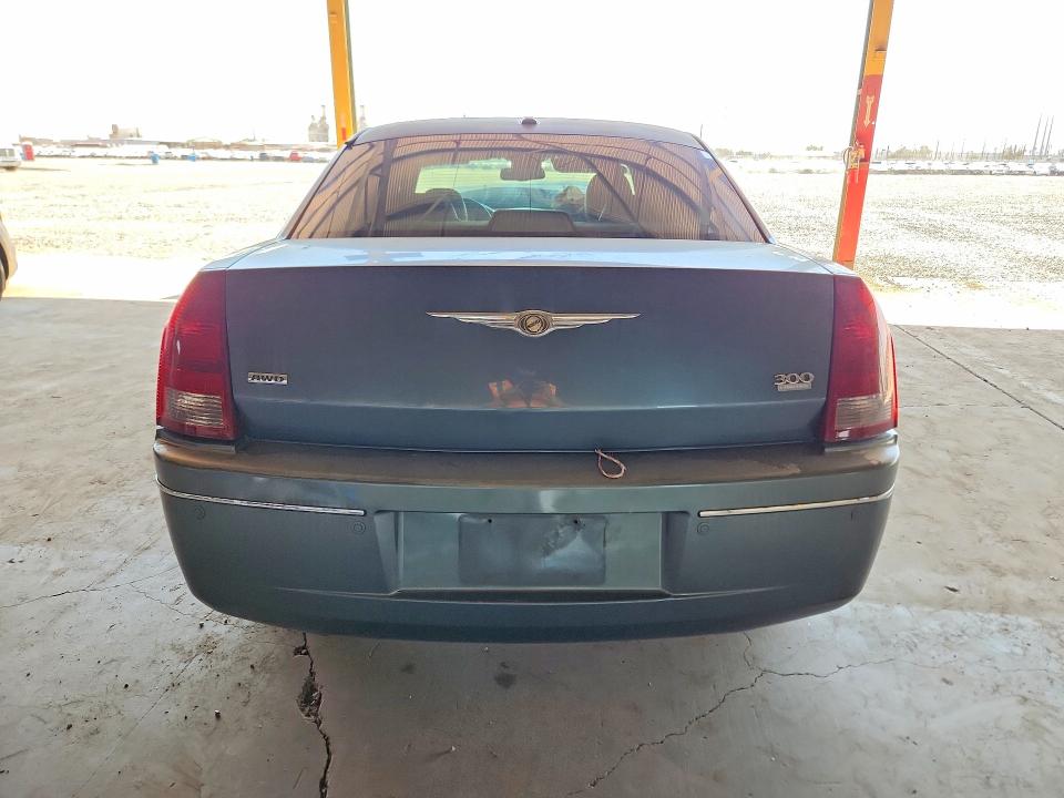 Photo 6 from auction – 2006 CHRYSLER 300 with VIN 2C3LK53G36H367769
