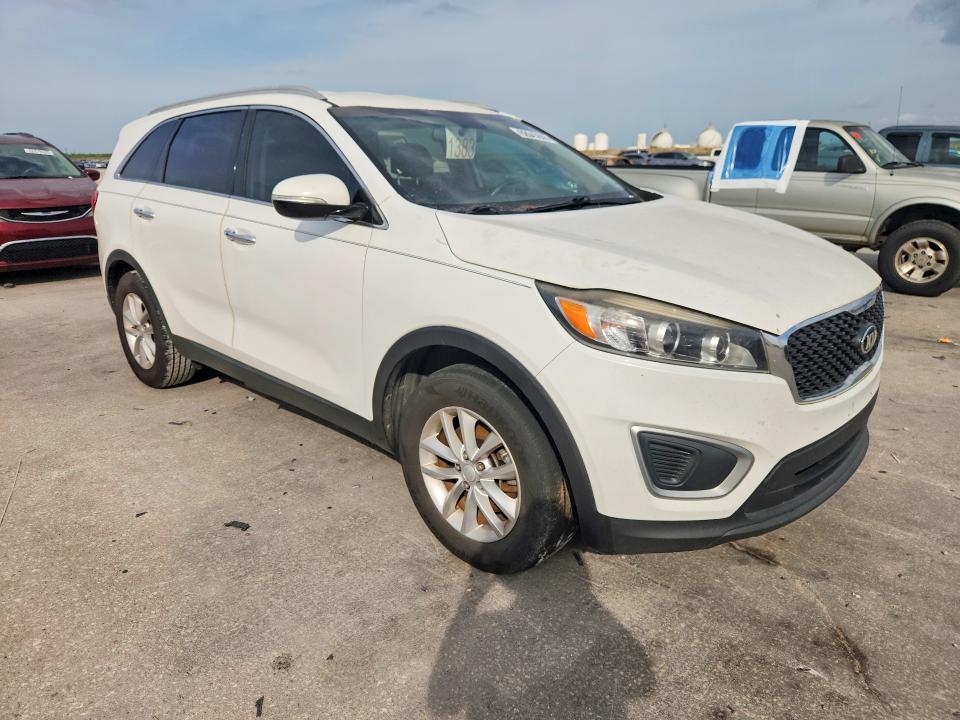Photo 4 from auction – 2017 KIA SORENTO with VIN 5XYPG4A3XHG321947
