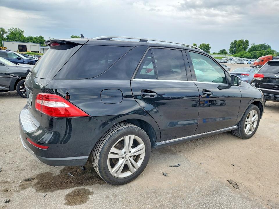 Photo 3 from auction – 2014 MERCEDES-BENZ ML with VIN 4JGDA5HB9EA429653