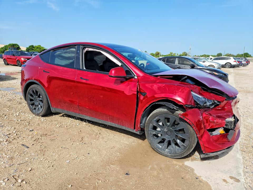 Photo 4 from auction – 2024 TESLA MODEL Y with VIN 7SAYGAEE5RF114862