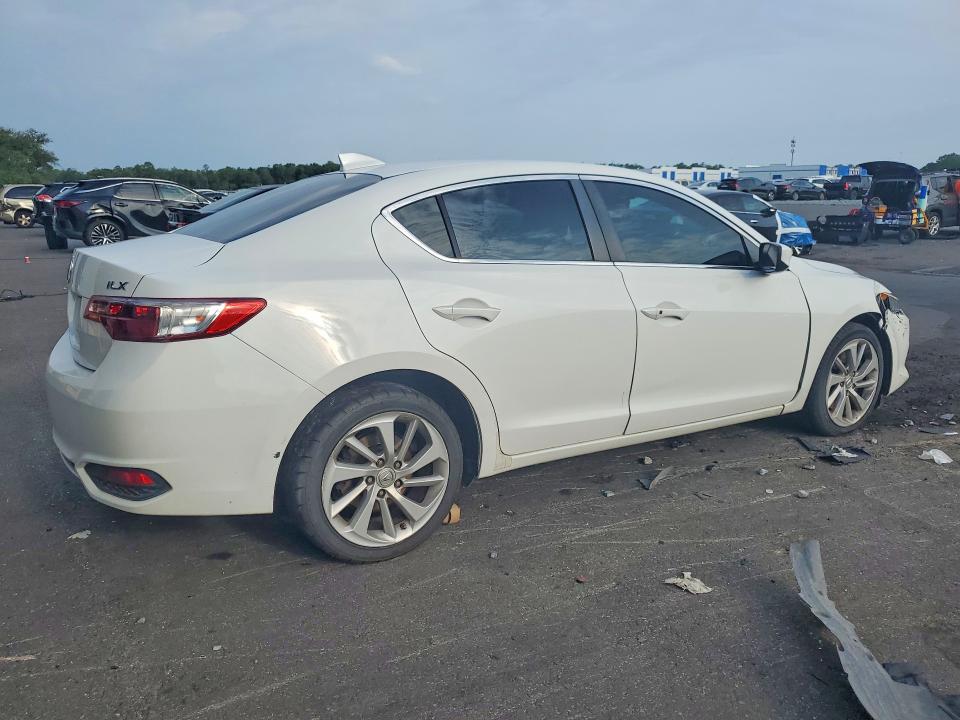 Photo 3 from auction – 2018 ACURA ILX with VIN 19UDE2F75JA005811
