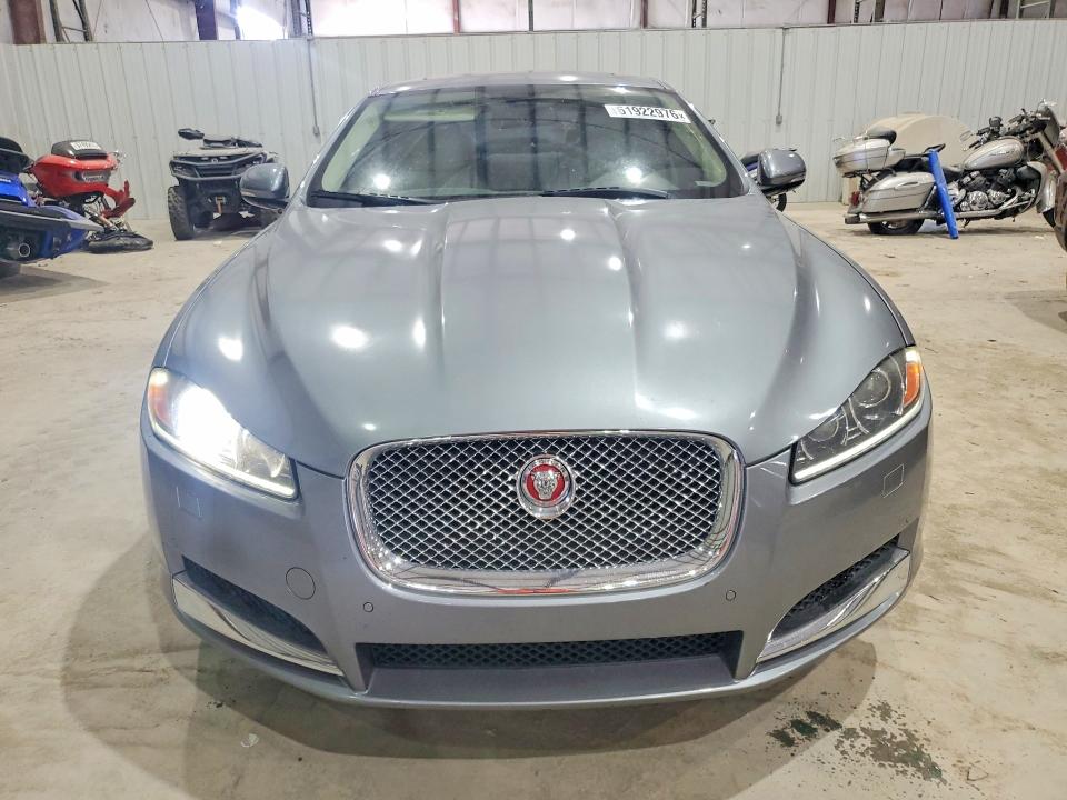 Photo 5 from auction – 2014 JAGUAR XF with VIN SAJWJ0EF5E8U09688