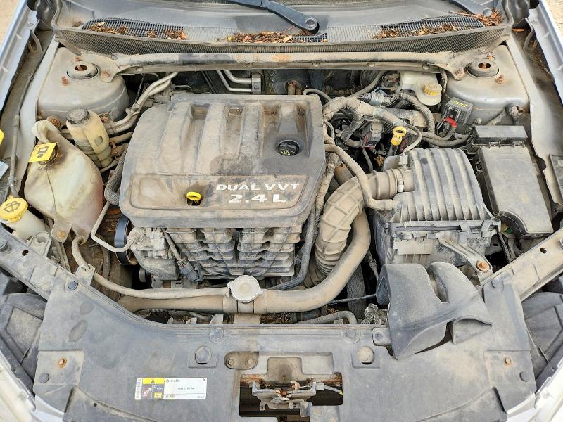 Photo 11 from auction – 2014 CHRYSLER 200 with VIN 1C3CCBAB0EN122128