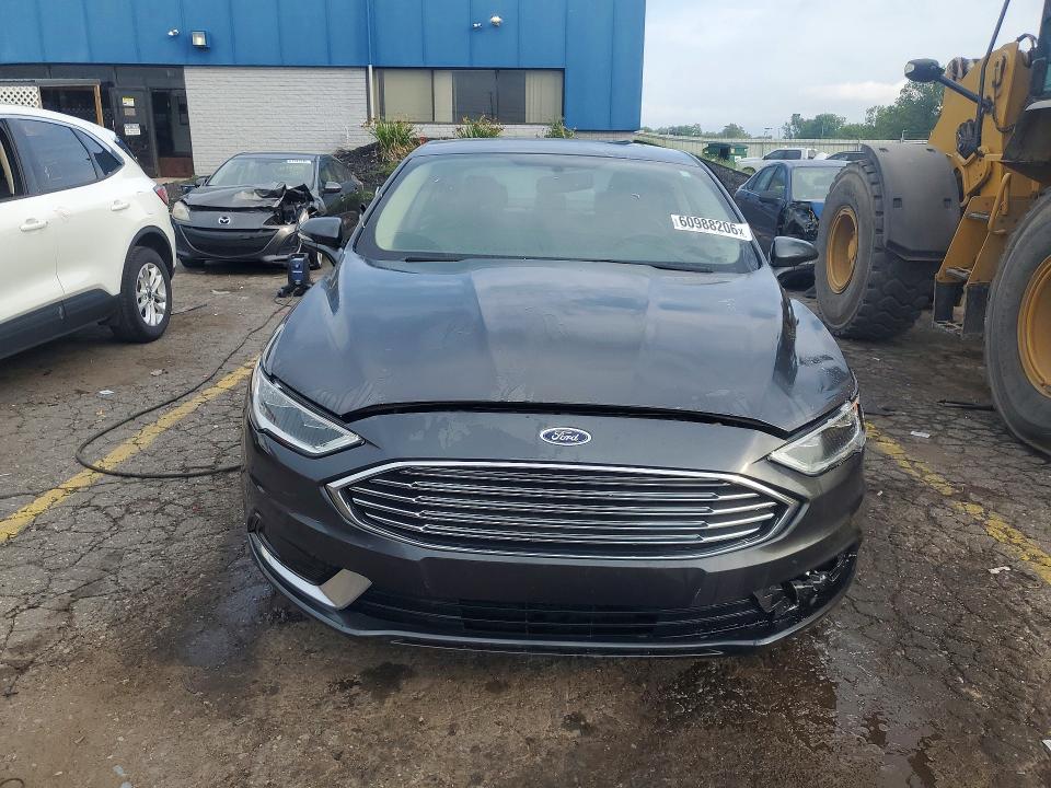Photo 5 from auction – 2018 FORD FUSION with VIN 3FA6P0HD8JR252258