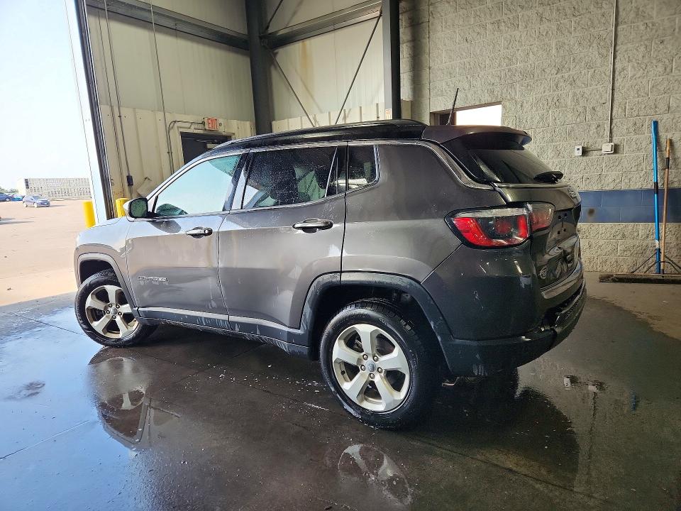 Photo 2 from auction – 2018 JEEP COMPASS with VIN 3C4NJDBB7JT328237