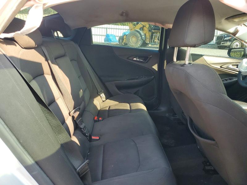 Photo 10 from auction – 2018 CHEVROLET MALIBU with VIN 1G1ZD5ST8JF275865