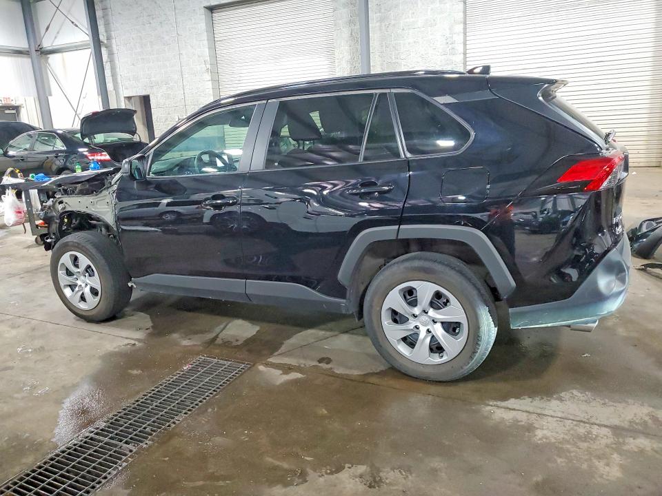Photo 2 from auction – 2021 TOYOTA RAV4 with VIN 2T3F1RFV0MC240778