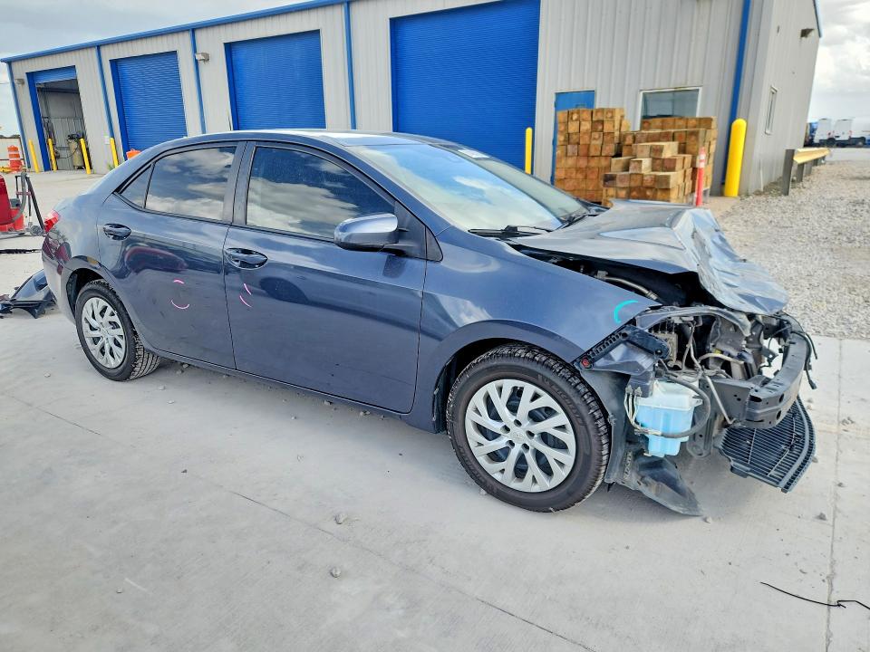 Photo 4 from auction – 2018 TOYOTA COROLLA with VIN 5YFBURHE3JP766555