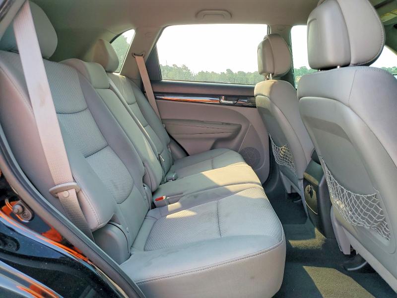 Photo 11 from auction – 2011 KIA SORENTO with VIN 5XYKT3A13BG169886