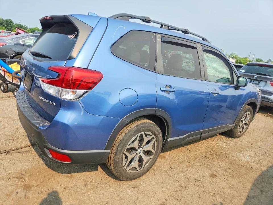 Photo 3 from auction – 2020 SUBARU FORESTER with VIN JF2SKAGC2LH473561