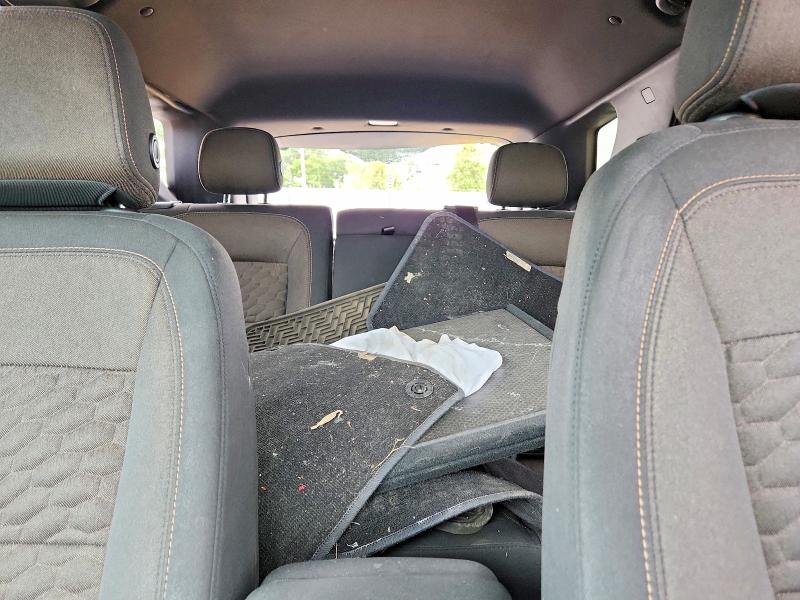 Photo 10 from auction – 2018 CHEVROLET EQUINOX with VIN 2GNAXJEV7J6291042