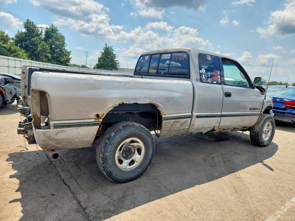 Photo 3 from auction – 1997 DODGE RAM1500 with VIN 3B7HF13Y4VM586067