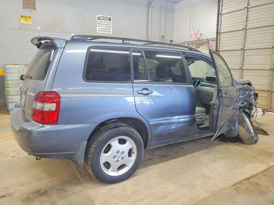 Photo 3 from auction – 2005 TOYOTA HIGHLANDER with VIN JTEEP21A150097085