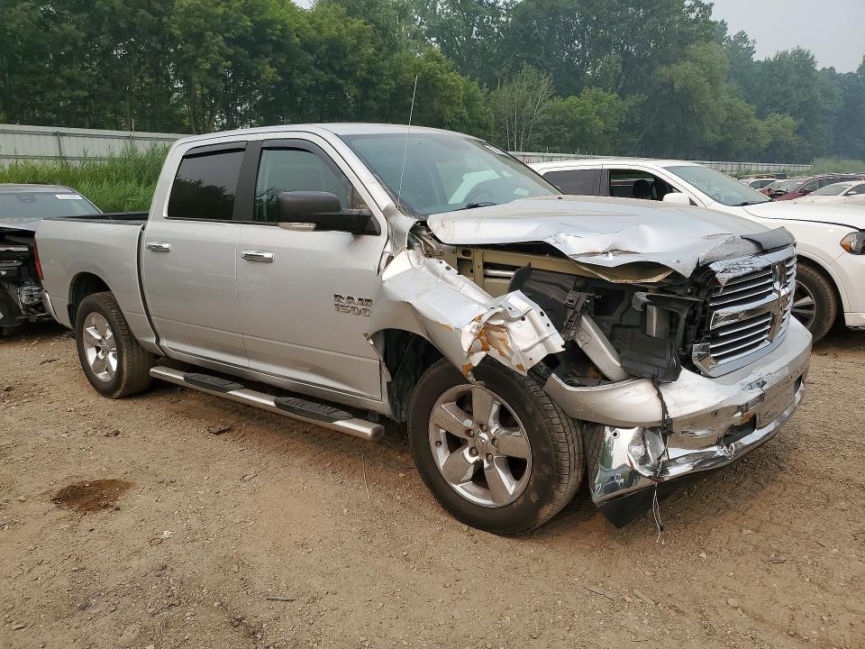 Photo 4 from auction – 2017 RAM 1500 with VIN 1C6RR7LG3HS830039