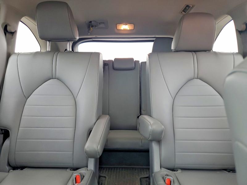 Photo 10 from auction – 2023 TOYOTA HIGHLANDER with VIN 5TDKDRBH8PS012604