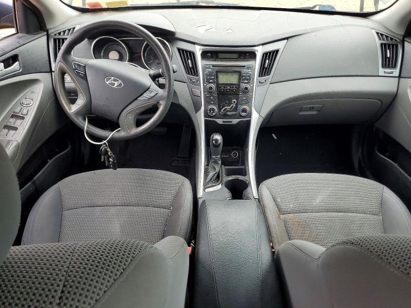 Photo 8 from auction – 2011 HYUNDAI SONATA with VIN 5NPEB4AC0BH210717