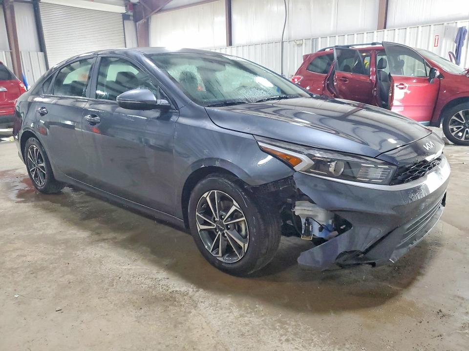 Photo 4 from auction – 2024 KIA FORTE with VIN 3KPF24AD1RE762304