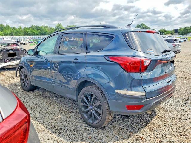 Photo 2 from auction – 2019 FORD ESCAPE with VIN 1FMCU9GD9KUC44476