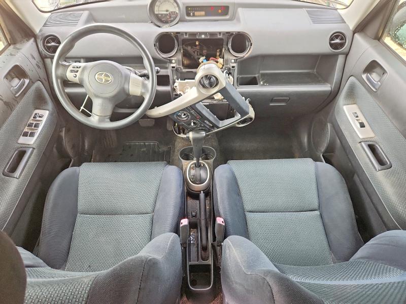 Photo 8 from auction – 2006 TOYOTA SCION with VIN JTLKT324X64092371