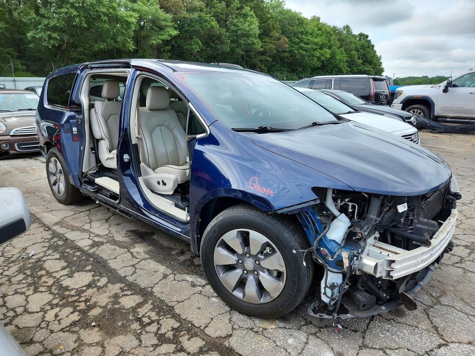 Photo 4 from auction – 2018 CHRYSLER PACIFICA with VIN 2C4RC1N76JR144895