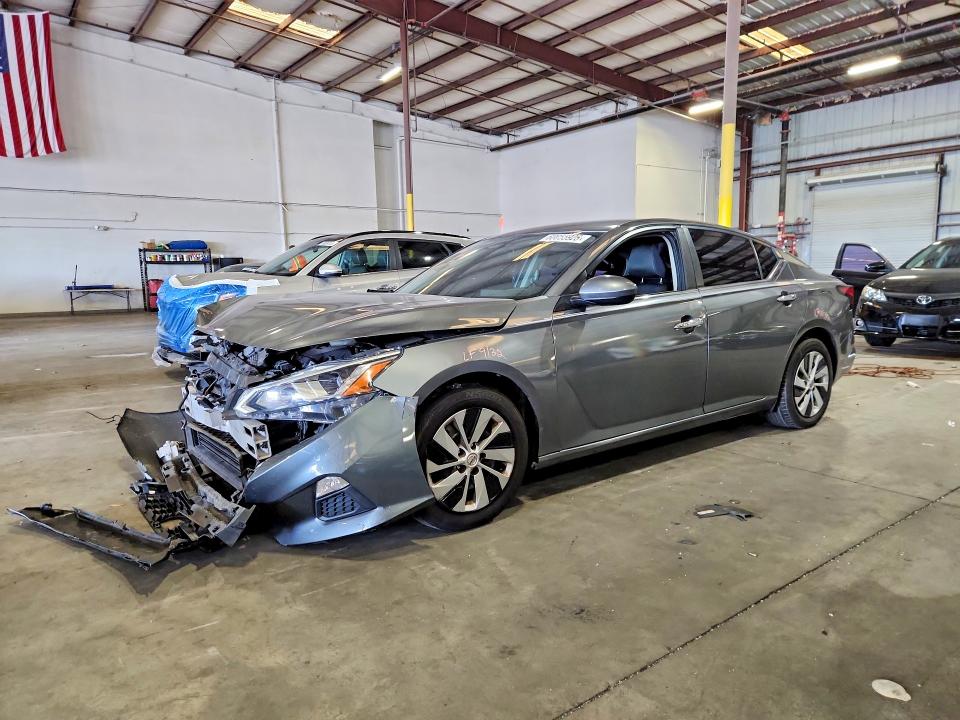 NISSAN ALTIMA 2019 with VIN 1N4BL4BV0KC241953 - Photo from auction
