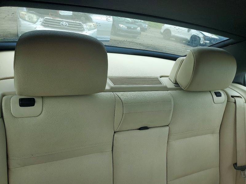 Photo 10 from auction – 2008 BMW 328 with VIN WBAWR33588P152195