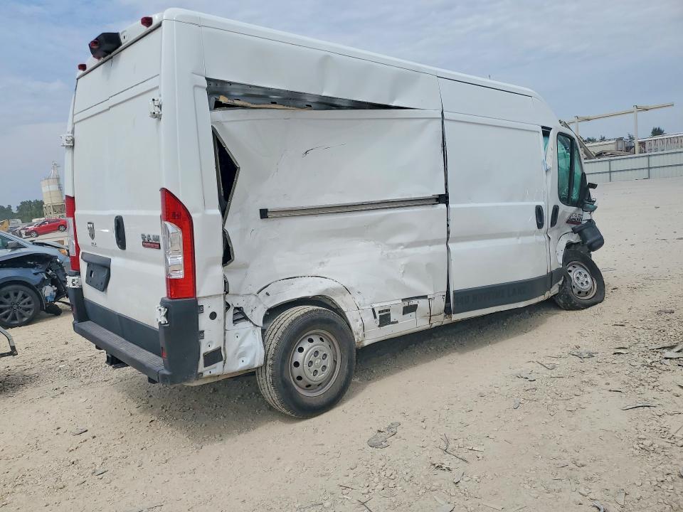 Photo 3 from auction – 2021 RAM PROMASTER 2500 with VIN 3C6LRVDG3ME565676