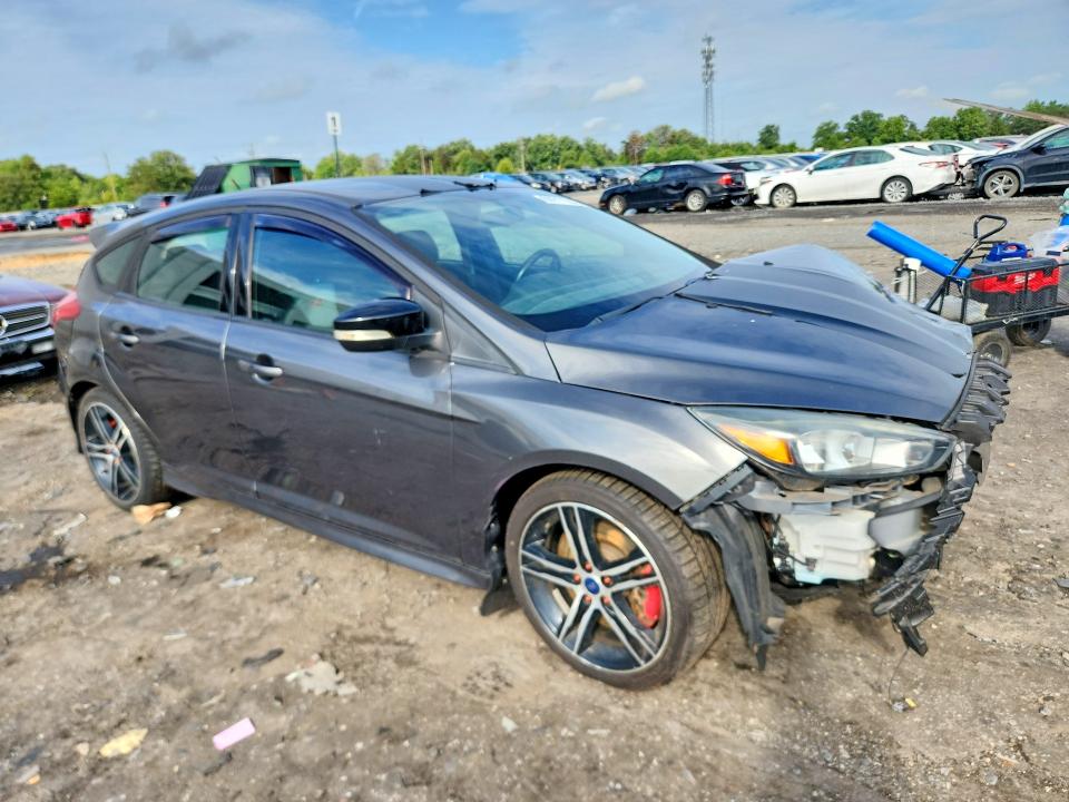 Photo 4 from auction – 2016 FORD FOCUS with VIN 1FADP3L92GL356943