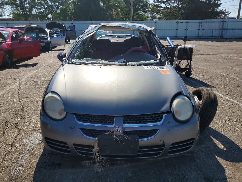 Photo 5 from auction – 2005 DODGE NEON with VIN 1B3ES56C05D255750
