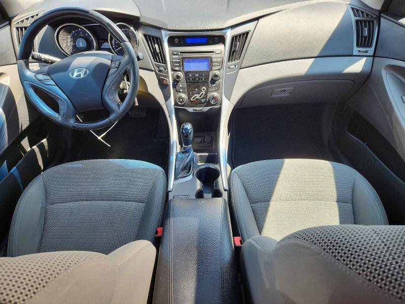 Photo 8 from auction – 2013 HYUNDAI SONATA with VIN 5NPEB4AC4DH656937