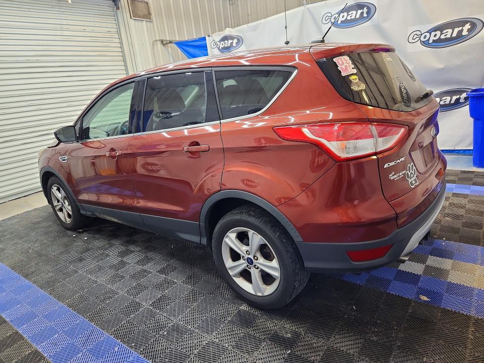 Photo 2 from auction – 2016 FORD ESCAPE with VIN 1FMCU0G70GUA04522