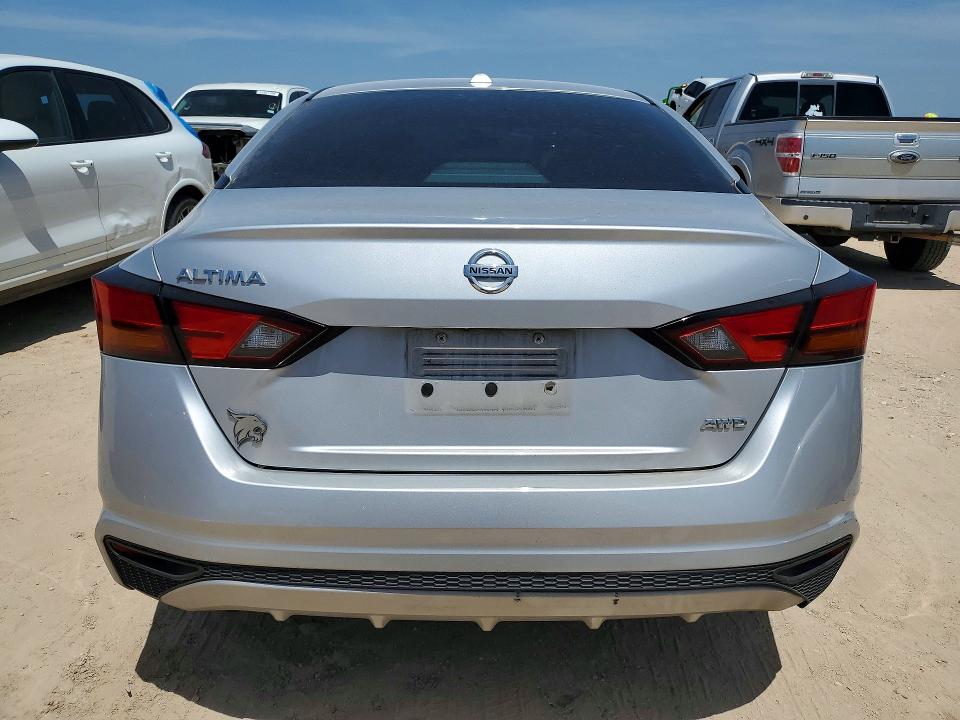 Photo 6 from auction – 2019 NISSAN ALTIMA with VIN 1N4BL4BW0KC199969