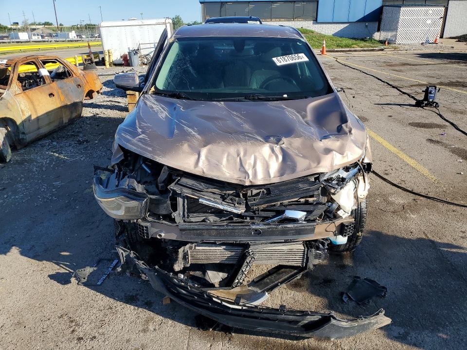 Photo 5 from auction – 2018 CHEVROLET EQUINOX with VIN 2GNAXJEV8J6308897