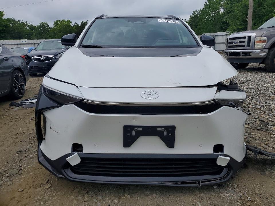 Zdjęcie 5 z aukcji – 2024 TOYOTA BZ4X z VIN JTMABACA2RA085472