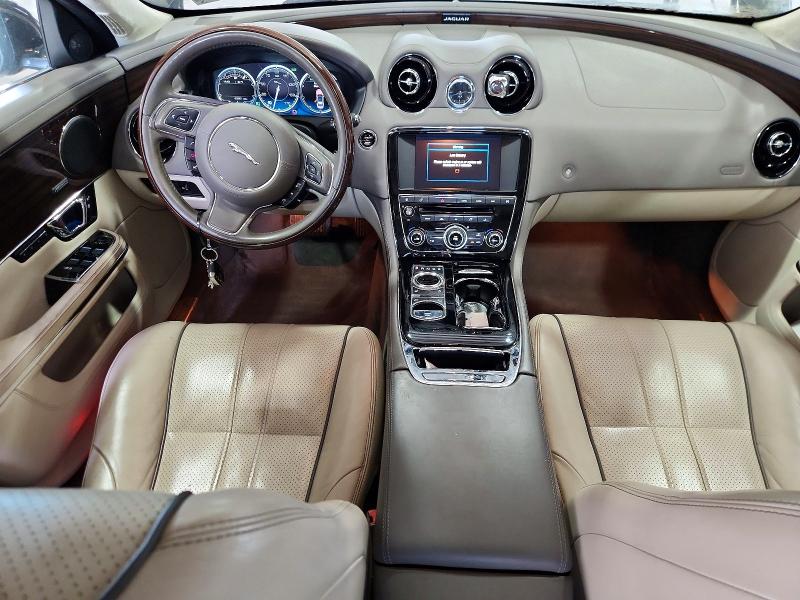 Photo 8 from auction – 2015 JAGUAR XJL with VIN SAJWJ2GD9F8V88617
